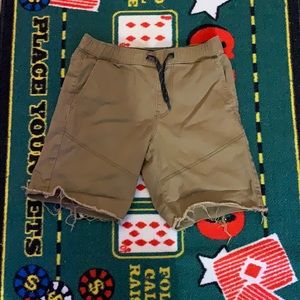 Levi shorts size medium